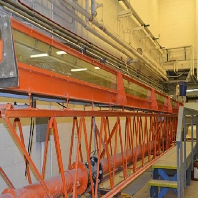 Hydraulic tank water pipes