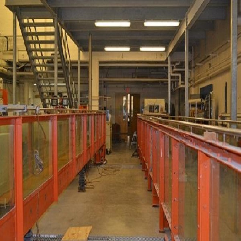 Hydraulic tanks